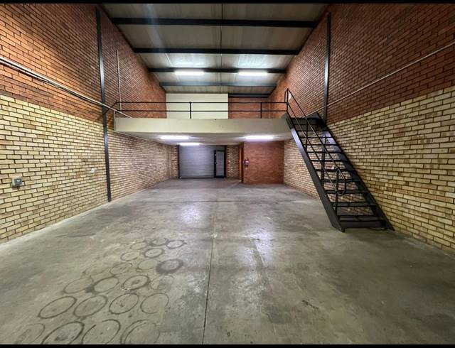 213M² WAREHOUSE TO LET IN HENNOPSPARK